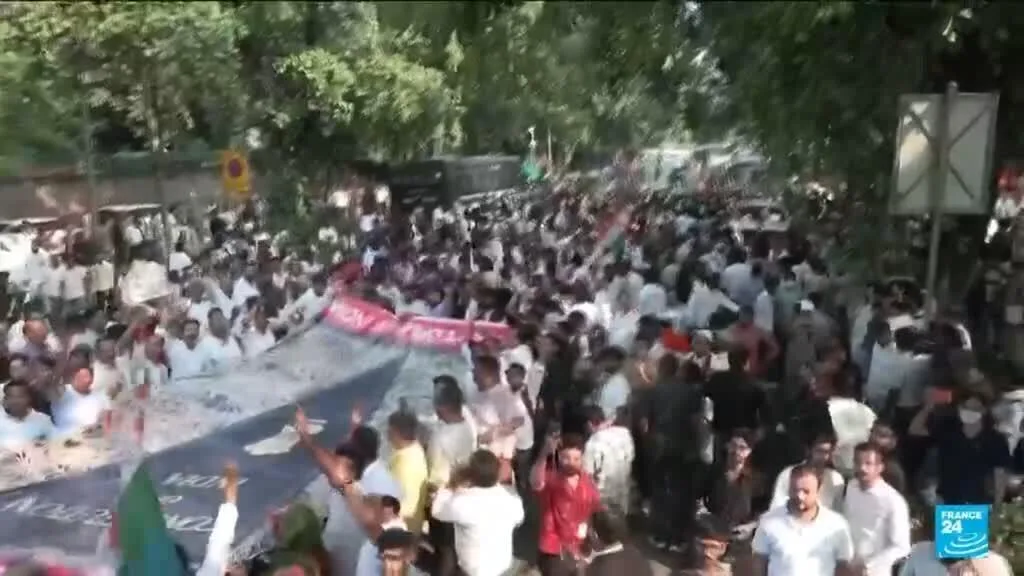 Inde : deux dirigeants du Parti des Cafards arrêtés après un week-end de manifestations