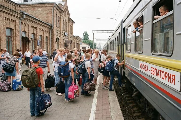 В Крыму продлили запрет на прием и размещение детей в лагерях и санаториях