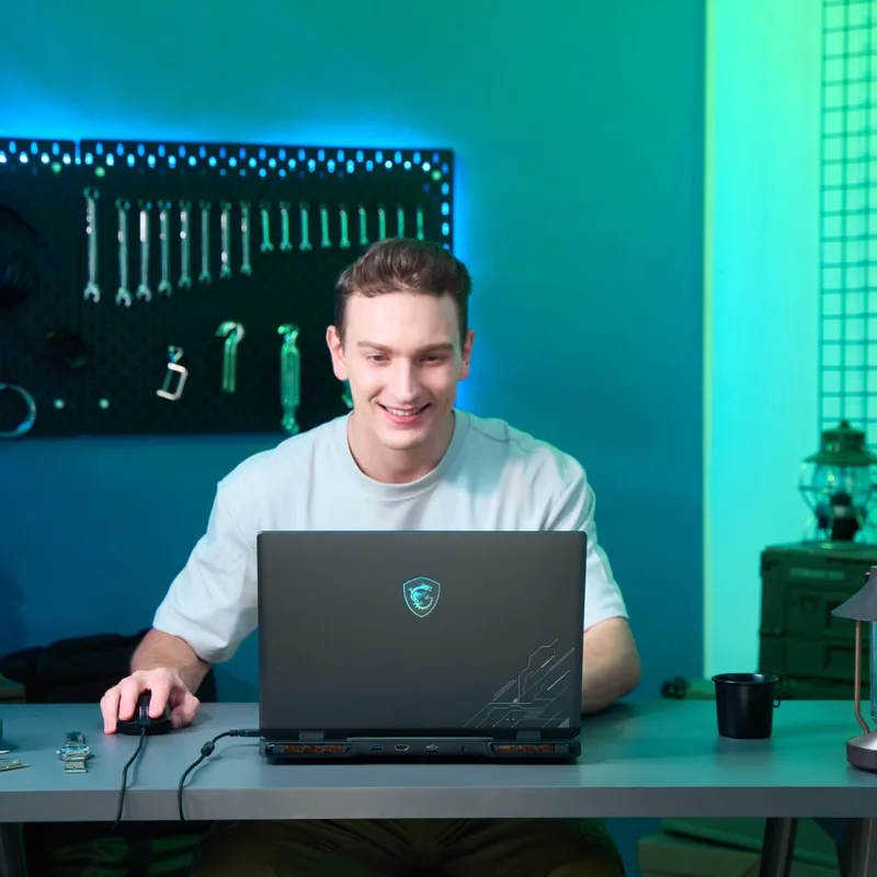 PC portables gaming MSI avec RTX Série 50 en promo à la Fnac : jusqu'à 600 € de remise et des accessoires offerts