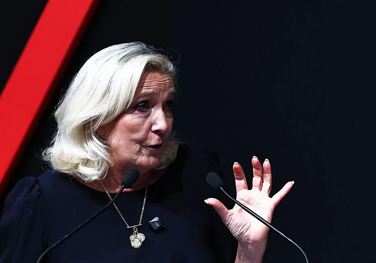 Le Pen advierte a la UE de que reducirá la contribución de Francia y augura un «debate duro» con Bruselas