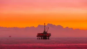 Petróleo, indústria nos EUA, balanço da Home Depot e mais destaques nesta 3ª