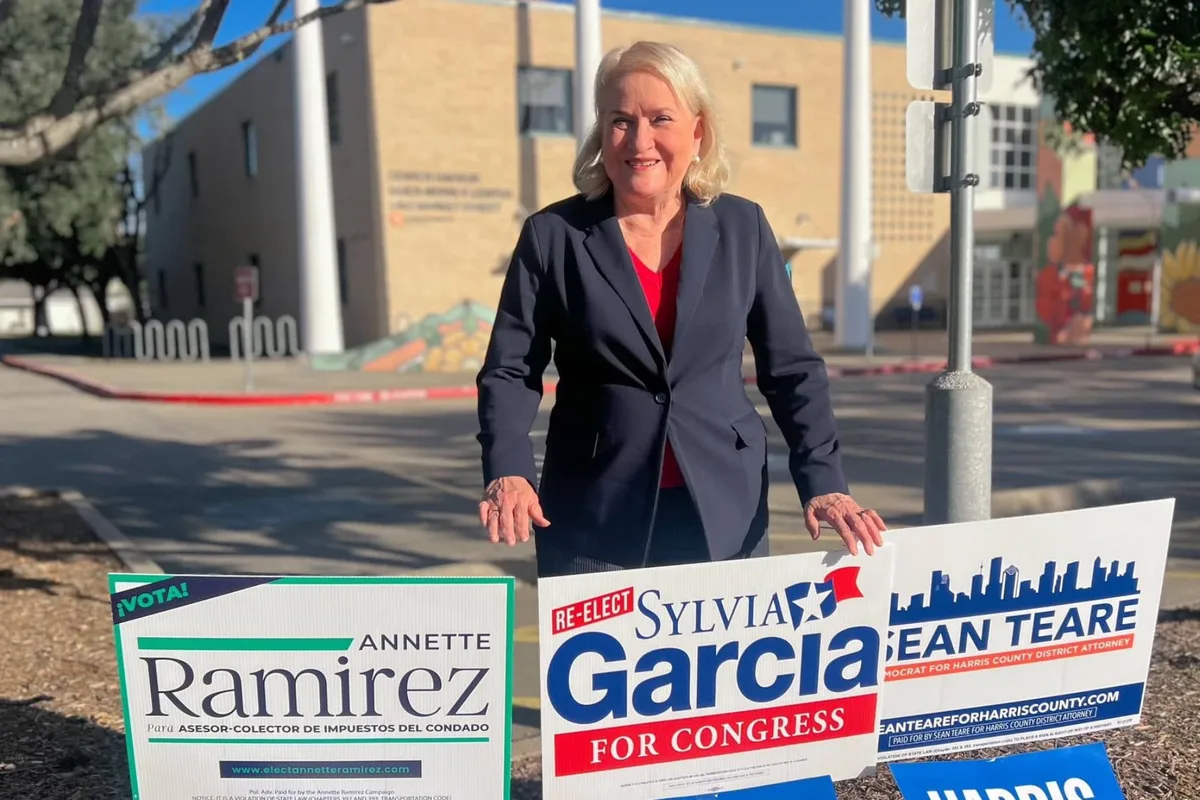 Es latina y enemiga de Trump: Sylvia García, la candidata demócrata de Texas que busca la reelección