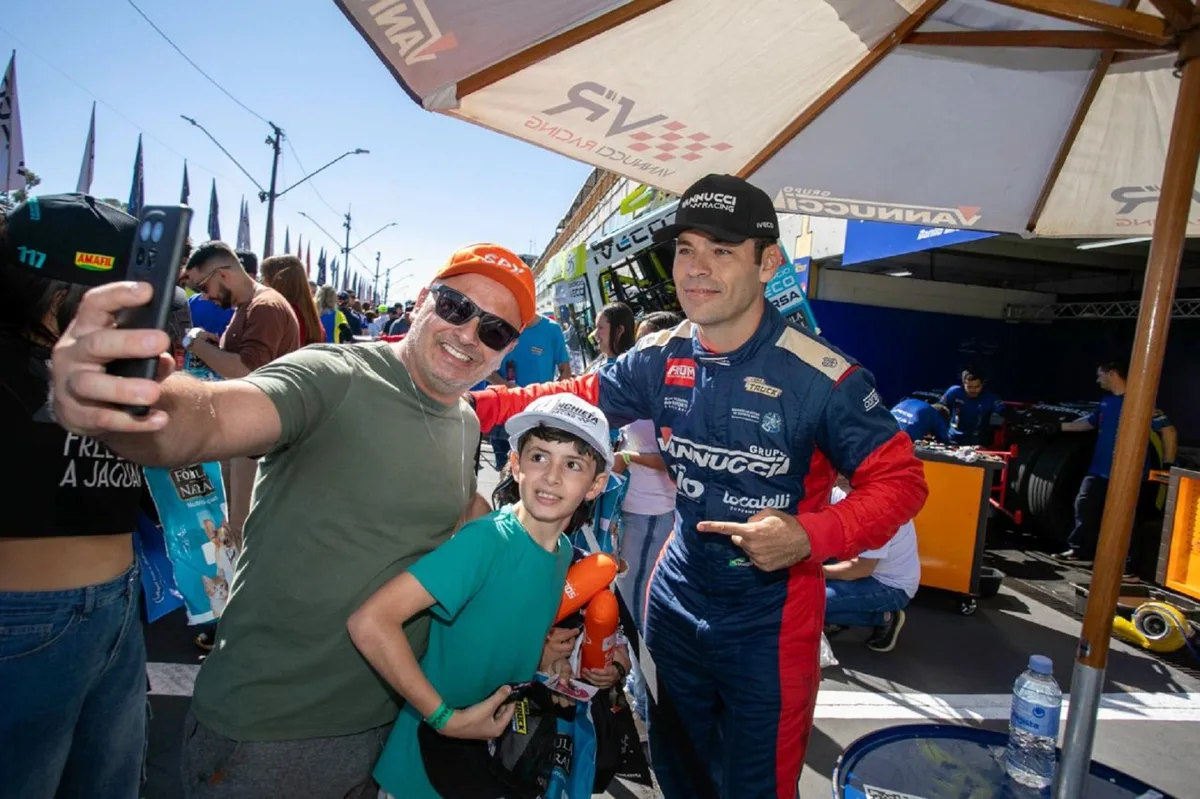 Capixaba Hugo Cibien faz corrida de superação na Copa Truck em Londrina