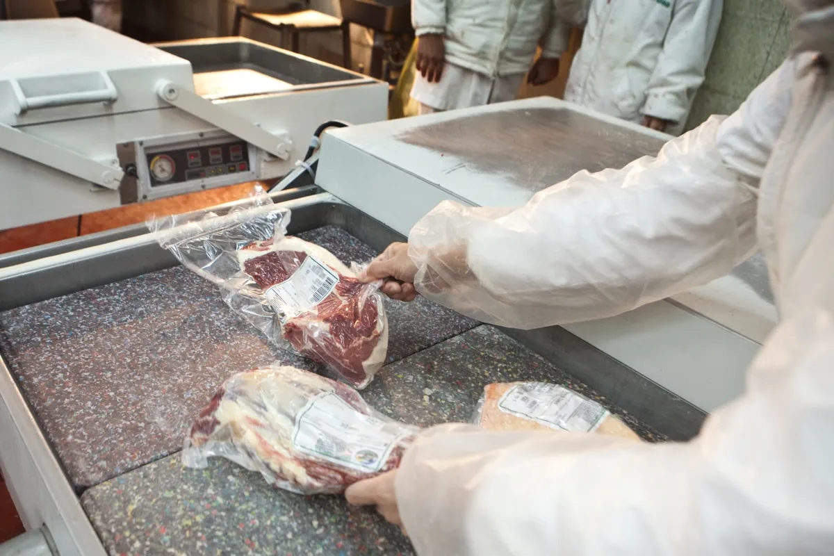 Las exportaciones de carne argentina aportaron USD 3.464 millones hasta julio y marcaron un máximo en una década