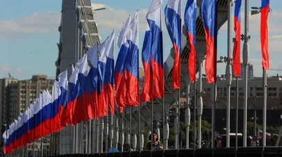 День флага России отметят в Москве концертами и кинопоказами