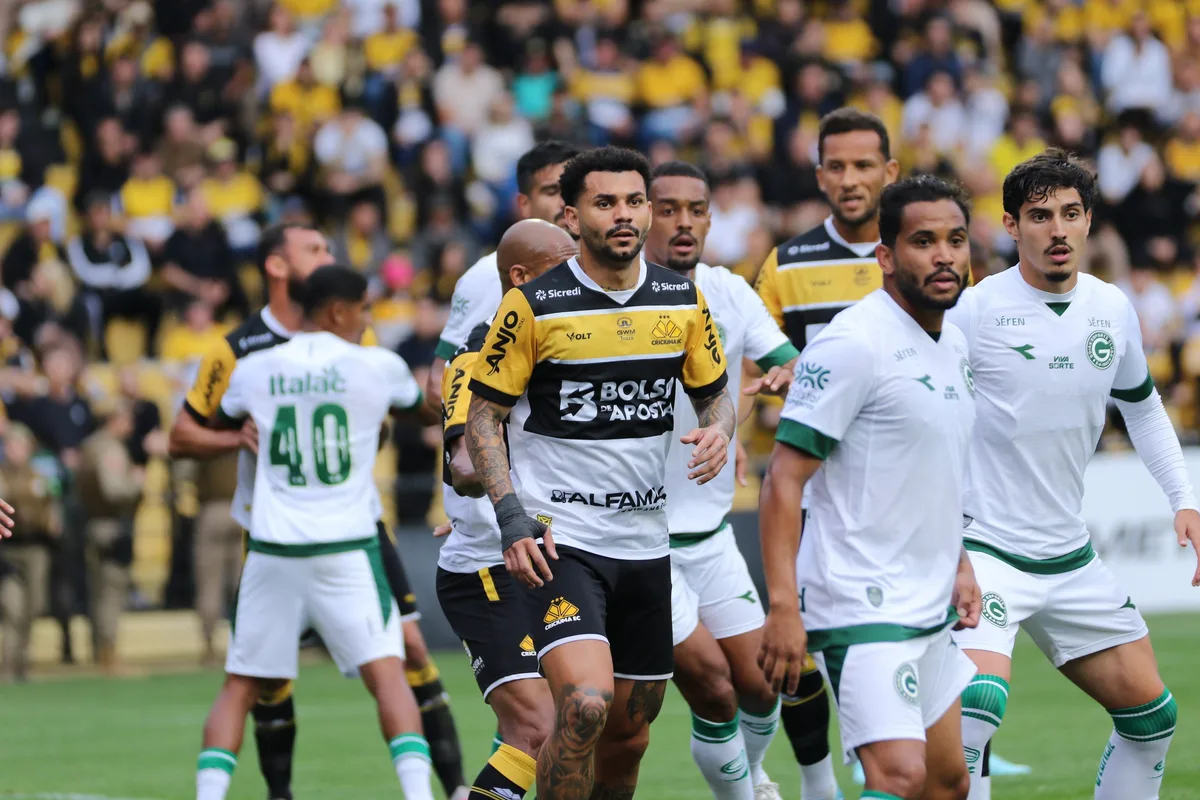 Criciúma perde quatro titulares para enfrentar o Botafogo-SP