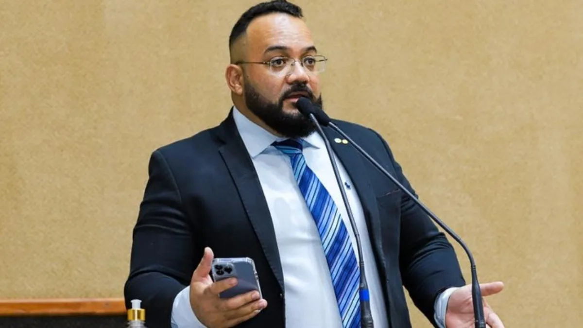 Montagem com petistas faz deputado bolsonarista virar alvo do TRE-BA