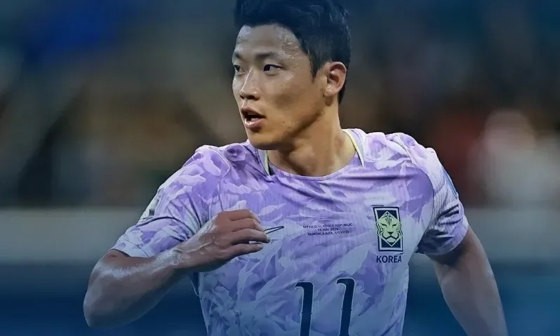 황희찬, 샬케 데뷔전서 도움…‘쐐기골 배달’로 3-1 승리