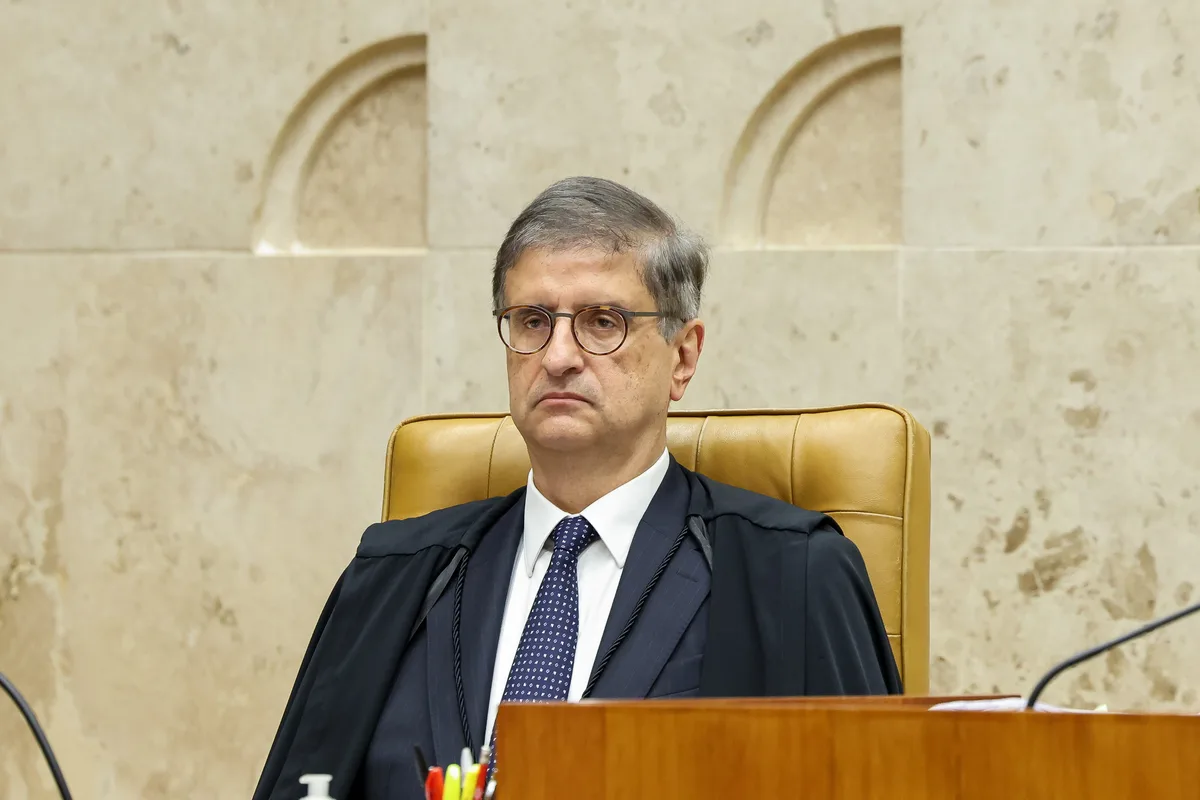 Ex-AGU tentou reunir Vorcaro e Gonet, indicam mensagens
