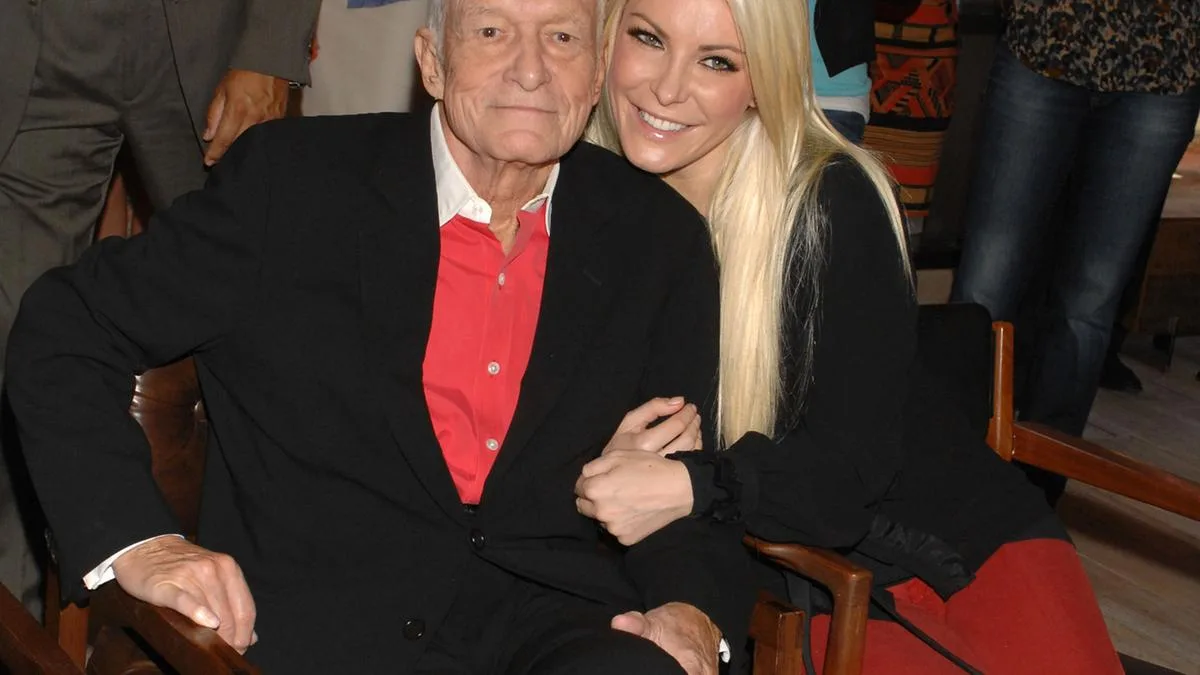 Crystal Harris urges Jessica Biel to reconsider playing Hugh Hefner's wife
