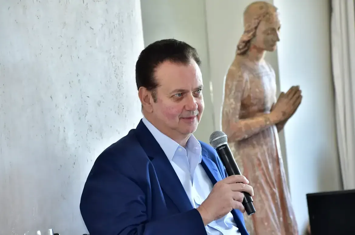 “Centrão não está neutro, está com Lula”, diz Kassab
