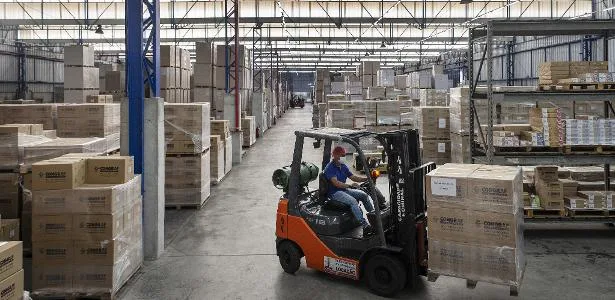 Juros altos deixam produção de máquinas 'anêmica' e freiam indústria