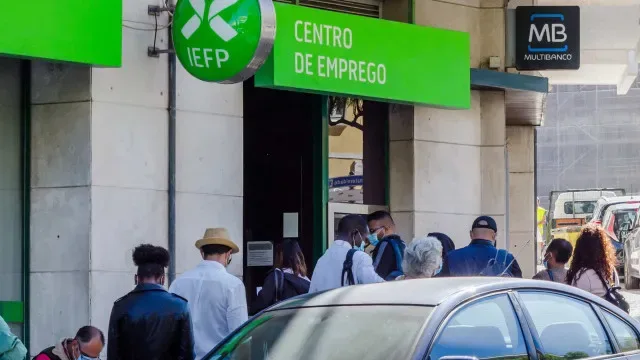 Beneficiários de prestações de desemprego com queda de quase 4% em agosto