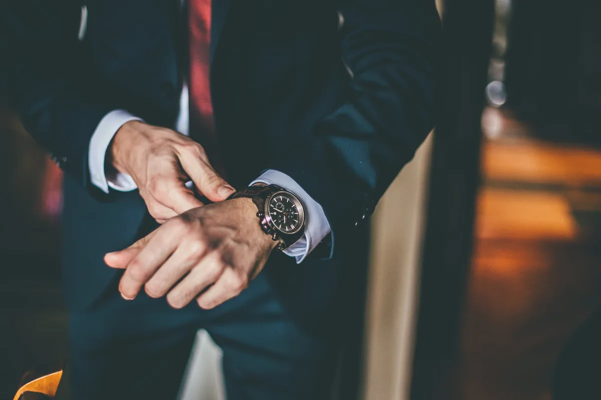 Los psicólogos coinciden: las personas que utilizan reloj en vez de mirar la hora en el móvil no solo no están anticuadas, sino que no quieren despistes