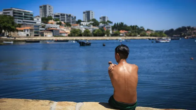 Outono começou hoje com persistência do verão