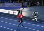 Robôs podem correr mais rápido que humanos, mas será que conseguem conectar um cabo?