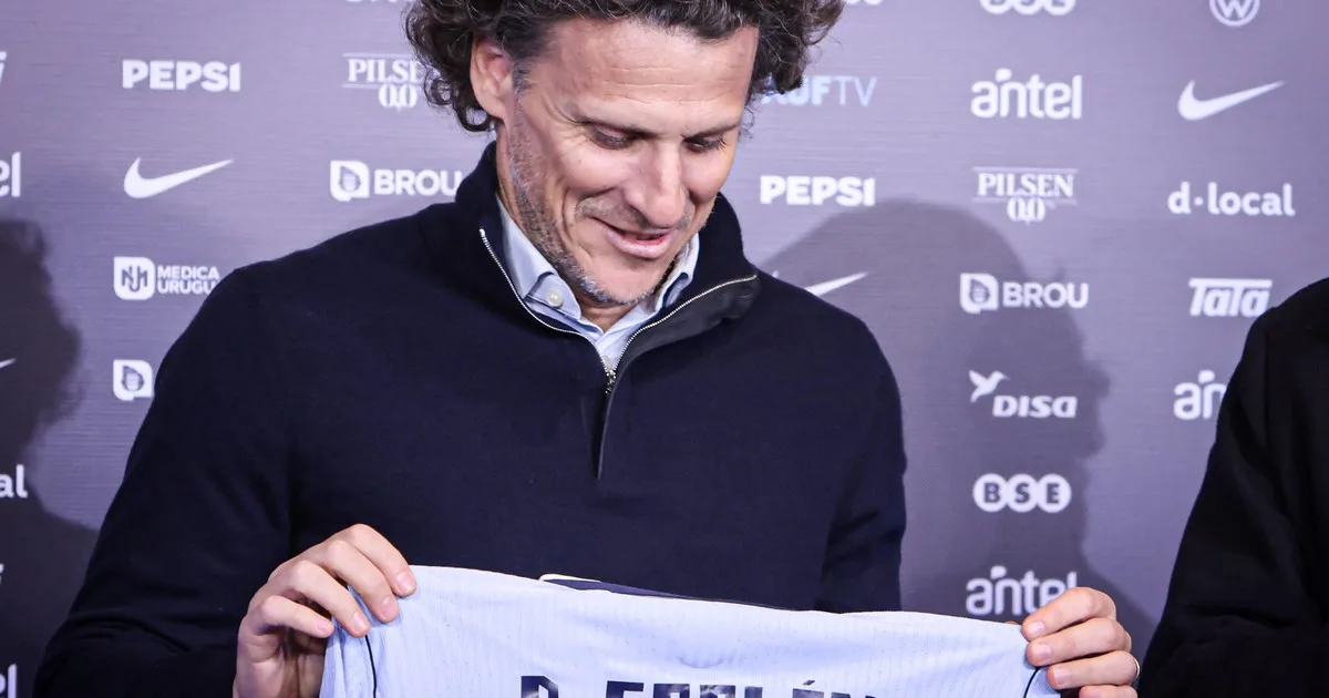 Con dos arqueros del fútbol argentino, Forlán dio su primera lista como DT de Uruguay