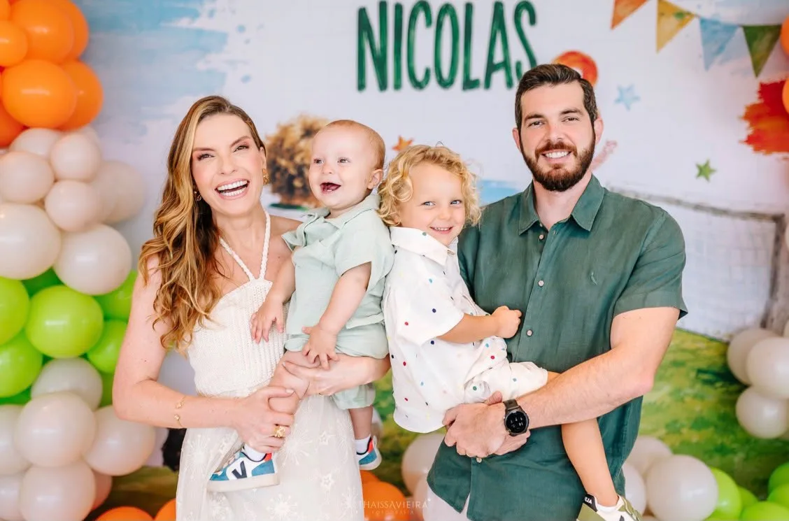 André Chieppe e Lívia Dorsch celebram 3 anos do filho Nicolas em Vitória