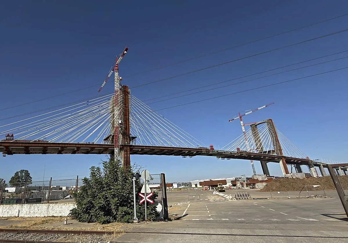 La Junta continúa sin tener respuesta del ministerio sobre el puente del Centenario