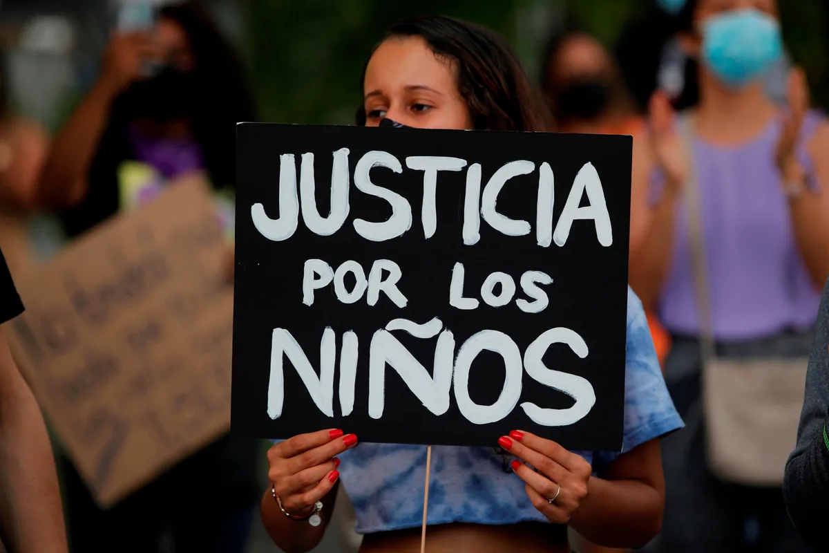 Avanza propuesta para modificar la ley de adopciones en Panamá