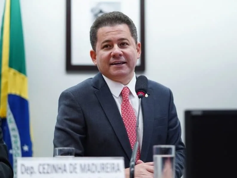 PF mira Cezinha de Madureira em operação sobre tráfico de influência