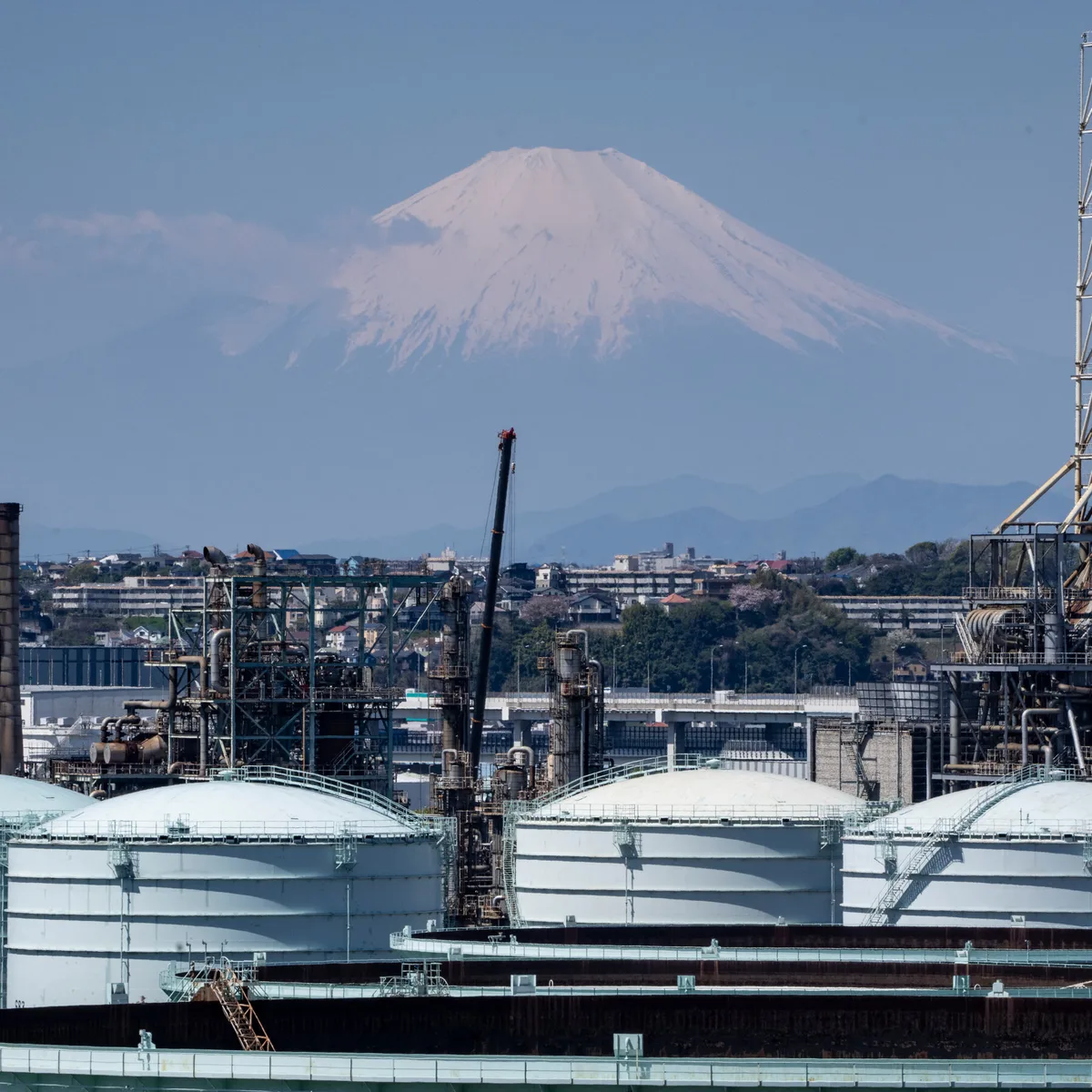 Gulf Oil Giants Push to Expand Overseas Stockpiles as Iran War Drags On
