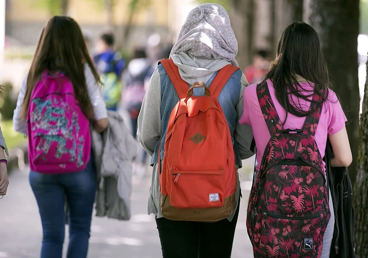Zúrich prohíbe el uso de velo en escuelas y guarderías