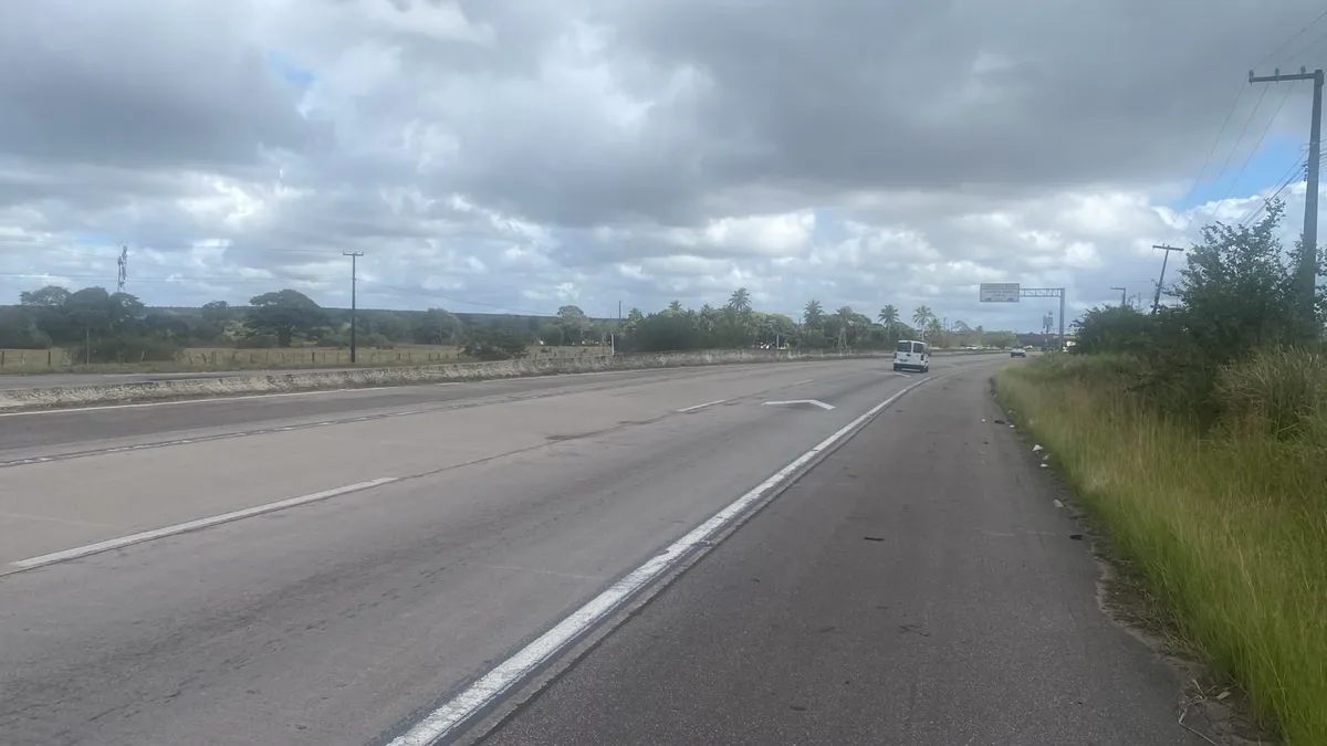 Motociclista morre após atropelar animal na BR-101, em São José de Mipibu