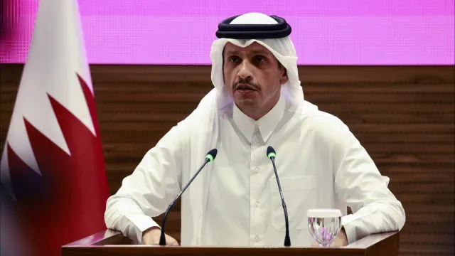 Líder do Qatar visita Teerão e insiste em saída diplomática para a guerra