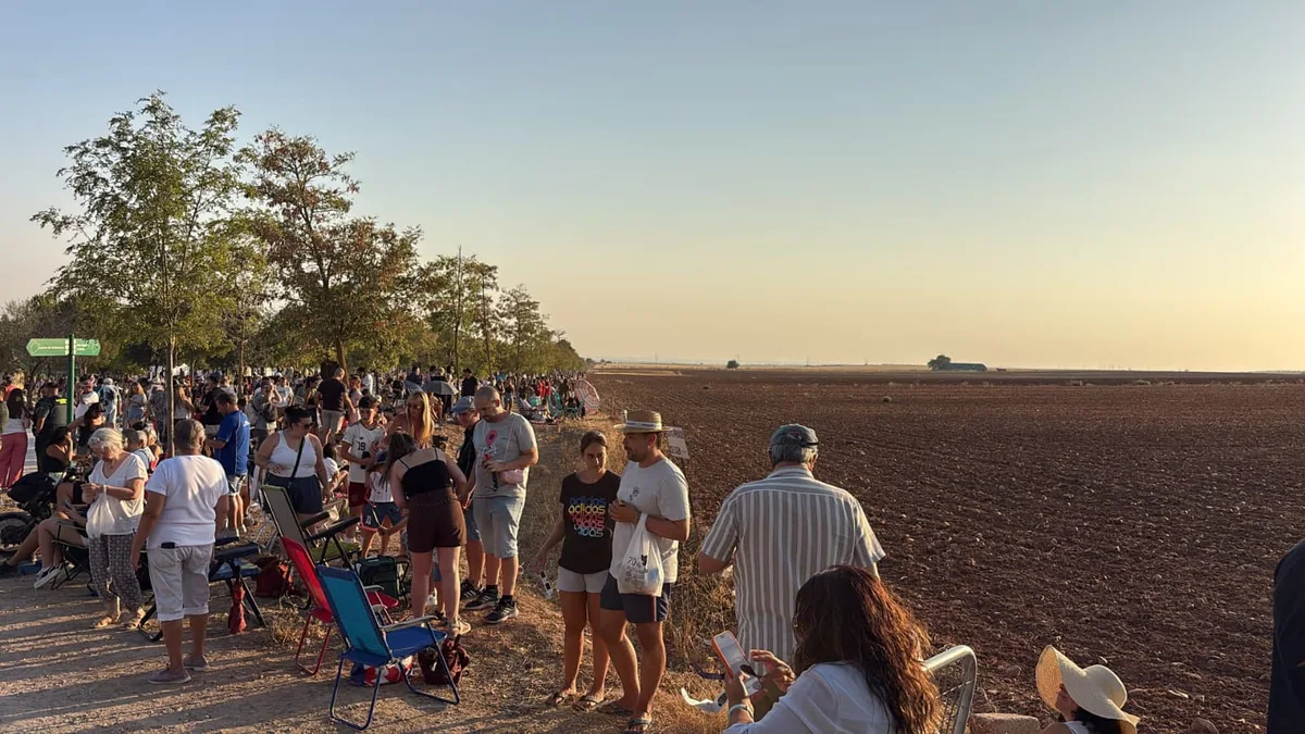 50 segundos a oscuras desde Meco: así se vivió el eclipse en un rincón de Madrid