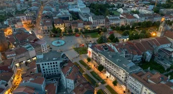 Mãe de menino de 3 anos encontrado sozinho em casa em Braga constituída arguida