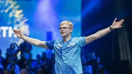 Tennis de tale : à 19 ans, Félix Lebrun devient le premier Français vainqueur d'un Grand Smash, l'équivalent d'un Grand Chelem