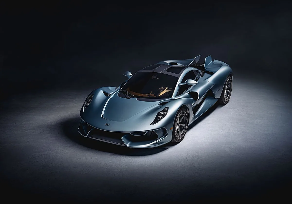 Hennessey Blackbird: la belleza analógica inspirada en la era espacial