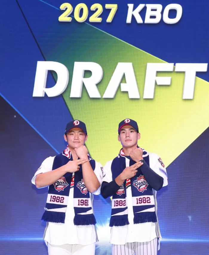 2R 신인 이름이 새겨진 유니폼을 준비했다고? 야심픽 완벽 적중…'정장 대신 유니폼' 택한 팀은 누구? [SC포커스]
