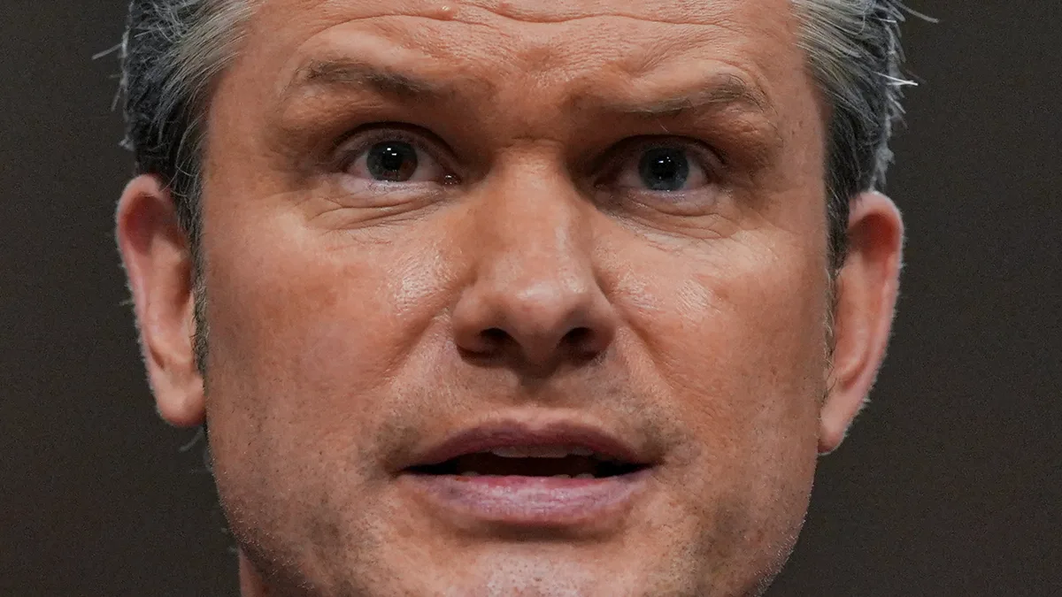 Pentagon in ‘Disarray’ as Hegseth Faces Double Crisis