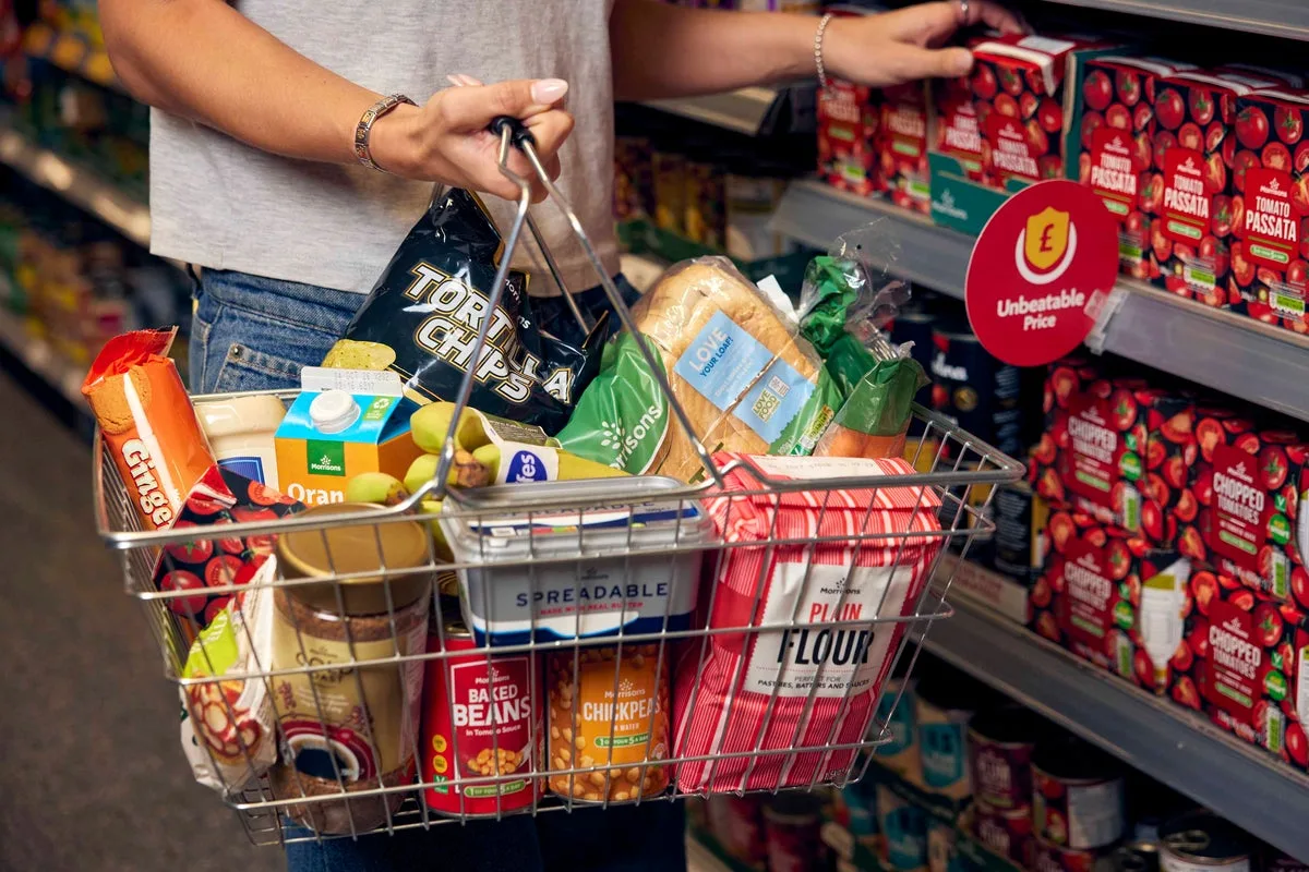 Morrisons vows new price pledge on hundreds of groceries to stave off competition against UK supermarket rivals