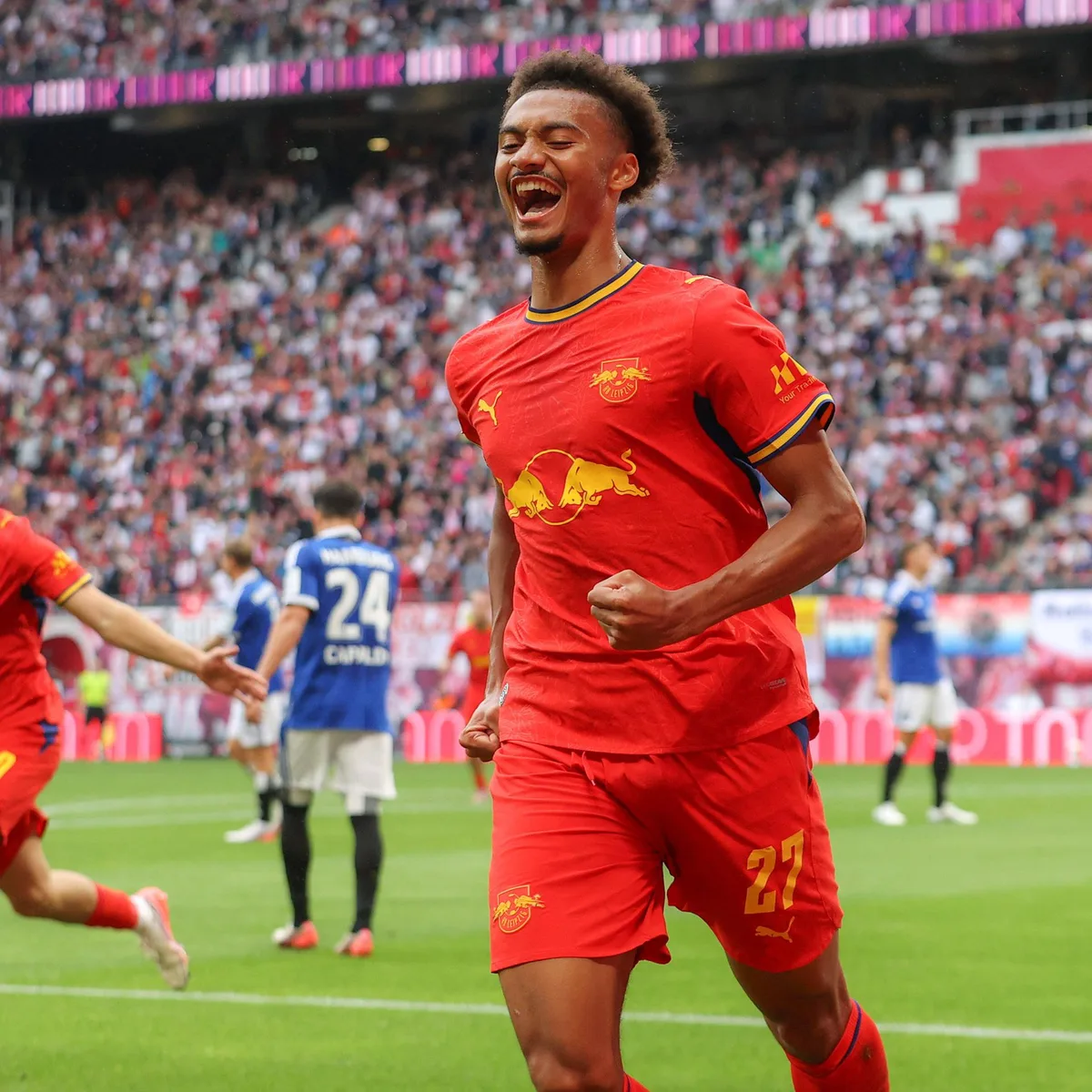 Fußball-Bundesliga - Leipzig gewinnt gegen HSV, Bayern gegen Elversberg