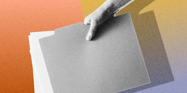 Quand une société de recouvrement poursuit obstinément une personne victime d’usurpation d’identité