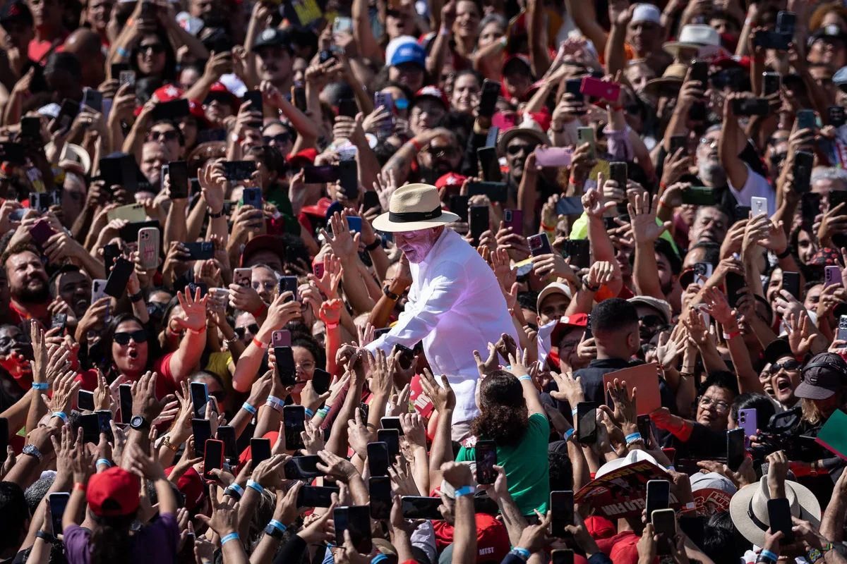 Na largada da campanha eleitoral, Lula lidera atenção nas redes sociais