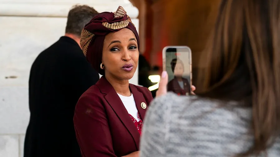 CNN legal analyst: Biden-era inquiry into Omar hurts her case against Trump
