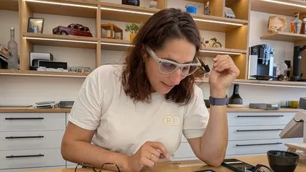 "Ce ne sont pas des lunettes d'espionnage, encore que..." : le boom des lunettes connectées ravive la crainte d’être filmé à son insu