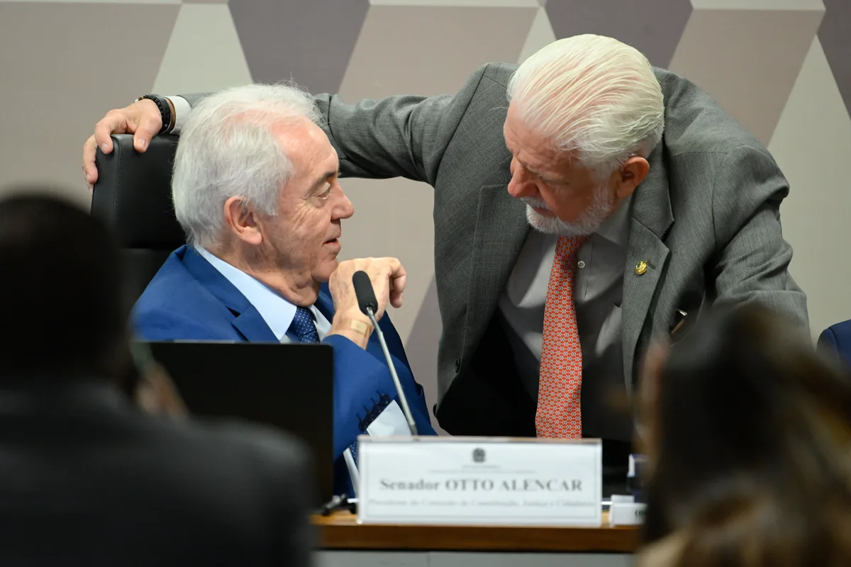 ‘Vitória histórica para o trabalhador’, diz Otto Alencar após aprovação do fim da escala 6x1
