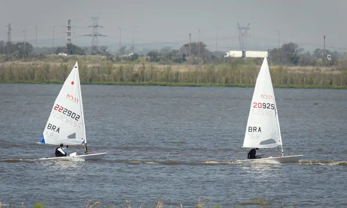 Brasil lidera no Snipe misto e no iQFoil masculino na Vela