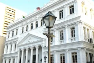 Vitória da racionalidade: evolução da modulação da gratuidade da Justiça até ADC 80 do STF