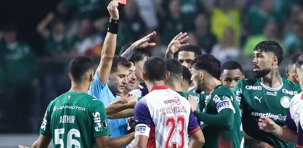 O futebol que o Palmeiras pratica é constrangedor para um elenco tão forte