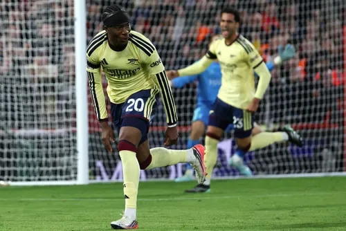Arsenal grind out vital win at Nottingham Forest thanks to deflected Noni Madueke strike
