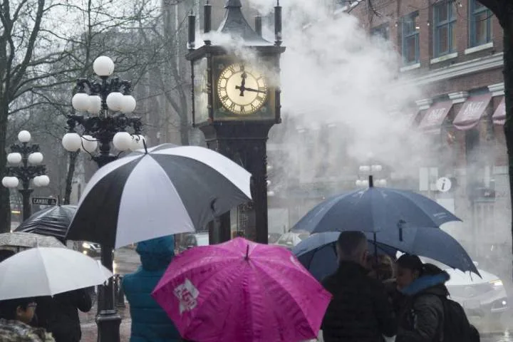 B.C. to adopt new time zone code to coincide with permanent year-round daylight time