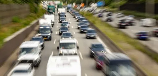 Herbstferien: ADAC warnt vor vielen Staus am Wochenende