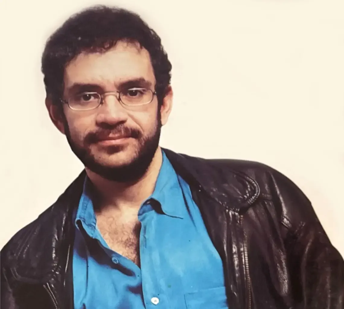 Renato Russo: 30 anos sem a voz que marcou gerações com a Legião Urbana