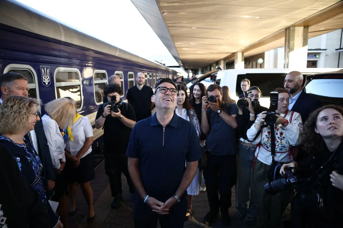 Burnham arrives in Kyiv to underscore UK support for Ukraine